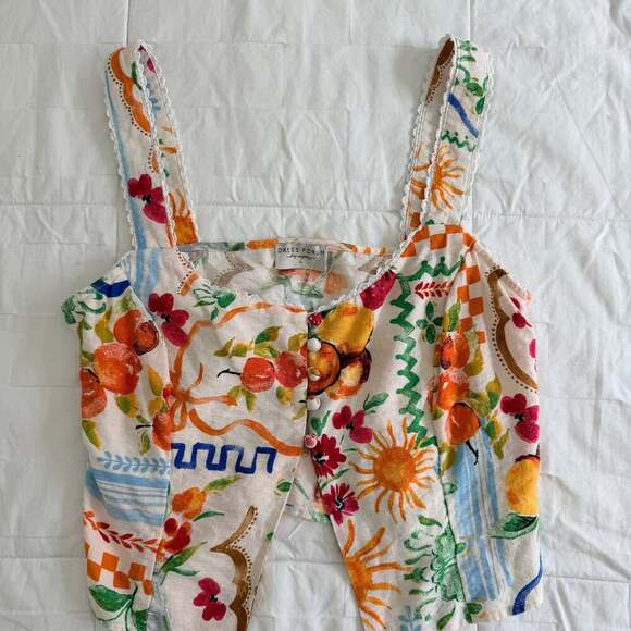 Dress Forum Sleeveless Button Front Tank - Picture 2 of 5